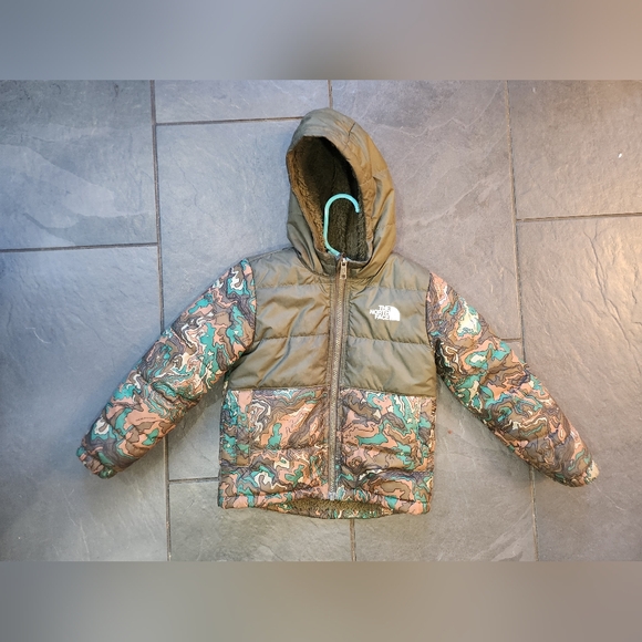 The North Face Other - Toddler Boy Reversible North Face Jacket (4T)